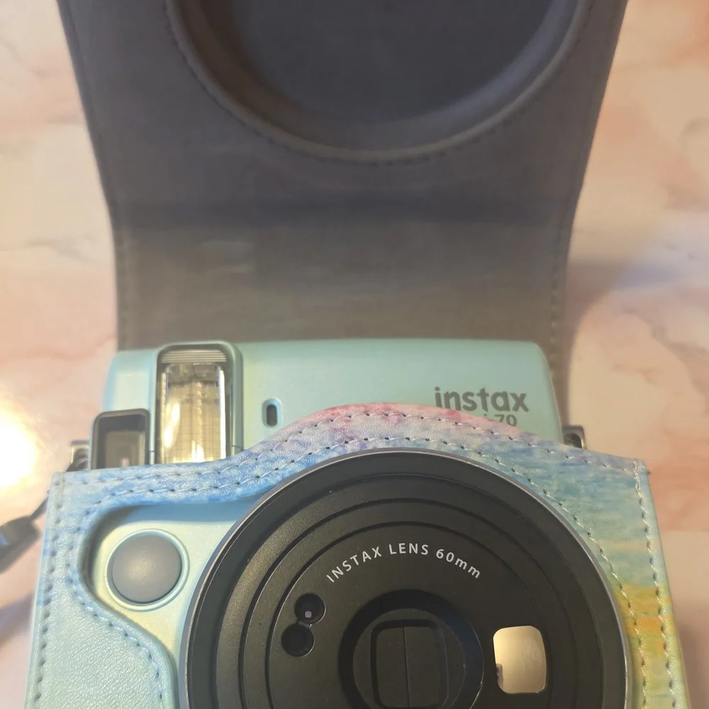 Fujifilm Instax Mini 70 - Mint Green (comes with case and batteries)